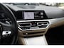 BMW 3-Serie Touring 330e eDrive Edition / Leder / Ambiance / CarPlay / Parkeerhulp V+A / 19'' / Harman Kardon Getint glas / Virtual Cockpit / Stoelverwarming 4x / DAB / Cruise Control