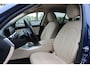 BMW 3-Serie Touring 330e eDrive Edition / Leder / Ambiance / CarPlay / Parkeerhulp V+A / 19'' / Harman Kardon Getint glas / Virtual Cockpit / Stoelverwarming 4x / DAB / Cruise Control