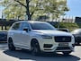 Volvo XC90 2.0 T8 Recharge AWD | Hybrid | Parelmoer White | Luchtvering | Bower & Wilkins | Panodak | Stoelen ventilatie/massage | Trekhaak |
