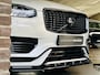 Volvo XC90 2.0 T8 Recharge AWD | Hybrid | Parelmoer White | Luchtvering | Bower & Wilkins | Panodak | Stoelen ventilatie/massage | Trekhaak |