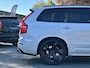 Volvo XC90 2.0 T8 Recharge AWD | Hybrid | Parelmoer White | Luchtvering | Bower & Wilkins | Panodak | Stoelen ventilatie/massage | Trekhaak |