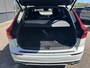 Volvo XC60 2.0 T6 Plug-in hybrid AWD R-Design 340 PK | Panoramadak | Standkachel | Harman Kardon audio | Stoelverwarming / koeling