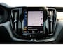 Volvo XC60 2.0 T6 Plug-in hybrid AWD R-Design 340 PK | Panoramadak | Standkachel | Harman Kardon audio | Stoelverwarming / koeling