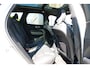Volvo XC60 2.0 T6 Plug-in hybrid AWD R-Design 340 PK | Panoramadak | Standkachel | Harman Kardon audio | Stoelverwarming / koeling