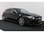 Mercedes-Benz A-klasse 200 Business Solution AMG (NAVIGATIE, CAMERA, STOELVERWARMING, LED, PDC)