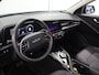 Kia Niro Hybrid 1.6 GDi DynamicPlusLine Edition | Elektrisch verstelbare bestuurdersstoel | Stoel/Stuurwielverwarming | LED Koplampen | Elektrisch bedienbare achterklep |