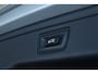 BMW 3-Serie Touring 330 e Luxury Line ''OP AFSPRAAK'' | Driving Professional | Head-up | Trekhaak | Camera | Stoelverwarming | Elektr. Klep | Adapt. Cruise | Navi | Carplay | Climate 3 zone | 18 Inch
