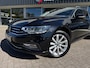 Volkswagen Passat 1.5 TSI Business + - Automaat Pano Trekhaak Navi Stoelverwarming Apple Carplay Android Auto