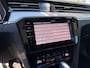 Volkswagen Passat 1.5 TSI Business + - Automaat Pano Trekhaak Navi Stoelverwarming Apple Carplay Android Auto