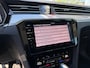 Volkswagen Passat 1.5 TSI Business + - Automaat Pano Trekhaak Navi Stoelverwarming Apple Carplay Android Auto