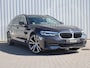 BMW 5-Serie Touring 520i 184pk AUT Business Edition Plus | Trekhaak Wegklapbaar | Stoelverwarming | Elektrische Stoelen | Safety-Pack | Achteruitrijcamera