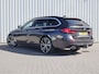 BMW 5-Serie Touring 520i 184pk AUT Business Edition Plus | Trekhaak Wegklapbaar | Stoelverwarming | Elektrische Stoelen | Safety-Pack | Achteruitrijcamera
