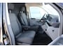 Volkswagen Transporter 2.0 TDI 150pk DSG L2H1 28 Bulli | LED Koplampen | Navigatie | App Connect | Adaptive Cruise | Digitaal Dashboard | Trekhaak | Verwarmbare Voorruit