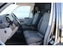 Volkswagen Transporter 2.0 TDI 150pk DSG L2H1 28 Bulli | LED Koplampen | Navigatie | App Connect | Adaptive Cruise | Digitaal Dashboard | Trekhaak | Verwarmbare Voorruit