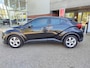 Toyota C-HR / C-HR+ 1.8 Hybrid DYNAMIC TREKHAAK KEYLESS NAVI CLIMA AD-CRUISE BLUETOOTH CAMERA 17'' LM-VELGEN NL-AUTO