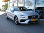 Volvo V60 2.0 B3 Momentum Advantage | Apple/Android Auto | Navigatie | Parkeersensoren