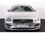 Volvo V90 T6 Recharge AWD Plus Bright - Panorama/schuifdak - IntelliSafe Assist & Surround - 360º Camera - Harman Kardon audio - Adaptieve LED koplampen - Verwarmde voorstoelen, stuur & achterbank - Parkeersensoren voor & achter - Elektr. bedienb. voorstoelen met geheugen - Draadloze tel. lader - Extra getint glas - Inklapbare trekhaak - 19' LMV
