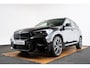 BMW X1 xDrive25e High Executive M Sport - Trekhaak - Panoramadak - Driving Assistant Plus - Comfort Access - Head up - Harman Kardon - Elektrisch verstelbare/verwarmde stoelen - Getinte ruiten -