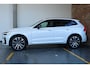 Volvo XC60 T8 Plug-in hybrid AWD R-Design Volvo XC60 T8 Recharge Automaat  AWD R-Design | Panoramadak | Premium Harman Kardon audio | 360° Parkeercamera | Google Infotaiment | Adaptive Cruise Control | Elektrisch bedienbare voorstoelen | Volvo on Call