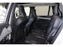 Volvo XC90 T8 Recharge AWD Ultimate Dark - Panorama/schuifdak - IntelliSafe Assist & Surround - 360º Camera - Bowers & Wilkins audio - Adaptieve LED koplampen - Verwarmde voorstoelen, stuur & achterbank - Parkeersensoren voor & achter - Elektr. bedienb. voorstoelen met geheugen - Geventileerde voorstoelen - Head up display - Draadloze tel. lader - Extra getint glas - Inklapbare trekhaak - 22' LMV