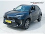 Toyota Yaris Cross 1.5 Hybrid 115 First Edition Rijklaar + Fabrieksgarantie Henk Jongen Auto's in Helmond,  al 50 jaar service zoals 't hoort!
