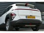 Hyundai Kona 1.6 GDI HEV Comfort Camera | Navigatie | Adaptieve Cruise | Carplay | Climate | 16" Lichtmetaal | All-Season | Achteruitrijcamera | Airco (automatisch) | Centrale deurvergrendeling met afstandsbediening