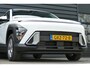 Hyundai Kona 1.6 GDI HEV Comfort Camera | Navigatie | Adaptieve Cruise | Carplay | Climate | 16" Lichtmetaal | All-Season | Achteruitrijcamera | Airco (automatisch) | Centrale deurvergrendeling met afstandsbediening
