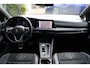 Volkswagen Golf 1.5 eTSI 150pk R-Line DSG Automaat / Panorama Schuifdak / Navigatie Pro / LM 18 inch / Camera / LED IQ