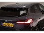 BMW 2-Serie Active Tourer 225e xDrive | Individual Storm Bay metallic | PREMIUM PACK | STUURVERWARMING | DRAADLOZE LADER | CAMERA