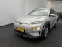 Hyundai Kona Electric EV Fashion 64 kWh 3-Fase SOH 95,2% | Warmtepomp | Camera | Navigatie | Head-Up Display