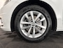 Volkswagen Touran 1.2 TSI Connected Series *NAVI-FULLMAP | HEATED-COMFORTSEATS | MASSAGE | PRIVACYGLASS | DAB | ECC | PDC | CRUISE | TOWBAR | 16''ALU*