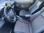 Toyota Yaris Cross 1.5 Hybrid Executive | Carplay | Dode hoek waarschuwing | Stoelverwarming | Head up display |