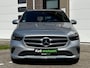 Mercedes-Benz B-klasse 180 Business Sol Luxury Automaat | Uniek 44000KM! | Navigatie | Camera | Leder Sport Int | Rij - Park Assist | Intellig licht syst | 16"LM Velgen | Mod 2020 | 1e Eigenaar!