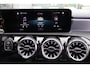 Mercedes-Benz A-klasse Business Solution AMG 1e Eigenaar | Volledig Onderh | BTW | NAP | Widescreen | Sfeer | Stoelverwarming | Carplay | Navi | Camera | Climate | Keyless | Bots | PDC