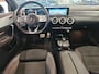 Mercedes-Benz A-klasse 180 Business Solution AMG 1e Eigenaar | Volledig Onderh | BTW | NAP | Widescreen | Stoelverwarming | Carplay | Camera | Sfeer | Navi | Climate | Keyless | Bots | PDC