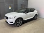 Volvo XC40 T3 R-Design | Panoramadak | BLIS | Trekhaak | harman/kardon | Apple Carplay