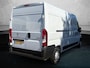 Peugeot Boxer 333 2.2 BlueHDi 140pk L3H2 Premium | Airco | Cruise Control | 3-Zits