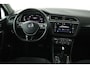 Volkswagen Tiguan 1.5 TSI ACT Highline (PANORAMADAK, DIGITALE COCKPIT, ACHTERUITRIJCAMERA, STOELVERWARMING, ADAPTIEF CRUISE)