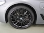 BMW 5-Serie Touring 530e Business Edition Plus | M-Pakket | Panoramadak | Comfortstoelen + Geheugen | Camera | DAB | Interieur Verlichting | Adaptieve Cruise Control | Ele. kofferdeksel | Laser Licht |