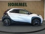Toyota Aygo X 1.0 VVT-i MT JBL - ORIGINEEL NEDERLANDSE AUTO - AFKOMSTIG VAN 1E EIGENAAR - NAVIGATIE - JBL AUDIO - VOORSTOELEN VERWARMD - CAMERA - ADAPTIEVE CRUISE CONTROL - TWO TONE LAK - DONKER GETINTE RAMEN ACHTER - PARKEERSENSOREN VOOR/ ACHTER - MISTLAMPEN VOOR - CLIMATE CONTROL
