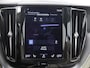 Volvo XC60 2.0 B5 Momentum Exclusive | Panoramadak | Elektrisch verstelbare Comfortstoelen + Geheugen | Navigatie | 360 Camera | DAB | Apple CarPlay/Android Auto | LED | Adaptieve Cruise Control | Ele. kofferdeksel | Harman/Kardon | Ele.wegklapbare trekhaak |