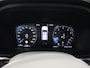 Volvo XC60 2.0 B5 Momentum Exclusive | Panoramadak | Elektrisch verstelbare Comfortstoelen + Geheugen | Navigatie | 360 Camera | DAB | Apple CarPlay/Android Auto | LED | Adaptieve Cruise Control | Ele. kofferdeksel | Harman/Kardon | Ele.wegklapbare trekhaak |