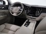 Volvo XC60 2.0 B5 Momentum Exclusive | Panoramadak | Elektrisch verstelbare Comfortstoelen + Geheugen | Navigatie | 360 Camera | DAB | Apple CarPlay/Android Auto | LED | Adaptieve Cruise Control | Ele. kofferdeksel | Harman/Kardon | Ele.wegklapbare trekhaak |