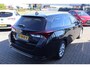 Toyota Auris Touring Sports 1.8 Hybrid Executive NL-AUTO DEALERONDERHOUDEN NAVI STOELVERW. P-SENSOREN CLIMA CAMERA CRUISE BLUETOOTH KEYLESS