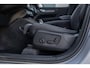Volvo XC40 2.0 B3 Ultimate Dark | Pano | Harman/Kardon | 360 camera | Leer | Cruise adaptief | Elektrisch verstelb. bestuurdersstoel met geheugen | Apple Carplay/Android Auto | Achteruitrijcamera | Apple Carplay/Android Auto|telefoonintegratie premium | Audio installatie premium