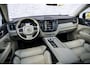 Volvo XC60 2.0 T8 Twin Engine AWD Inscription | Harman/Kardon | Power Seats | Stoelverwarming | BLIS | Volvo On Call | Sensoren voor + achter | 360 graden camera |