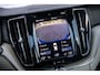 Volvo XC60 2.0 T8 Twin Engine AWD Inscription | Harman/Kardon | Power Seats | Stoelverwarming | BLIS | Volvo On Call | Sensoren voor + achter | 360 graden camera |