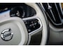Volvo XC60 2.0 T8 Twin Engine AWD Inscription | Harman/Kardon | Power Seats | Stoelverwarming | BLIS | Volvo On Call | Sensoren voor + achter | 360 graden camera |