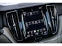 Volvo XC60 2.0 T8 Twin Engine AWD Inscription | Harman/Kardon | Power Seats | Stoelverwarming | BLIS | Volvo On Call | Sensoren voor + achter | 360 graden camera |