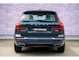 Volvo XC60 2.0 T8 Twin Engine AWD Inscription | Harman/Kardon | Power Seats | Stoelverwarming | BLIS | Volvo On Call | Sensoren voor + achter | 360 graden camera |